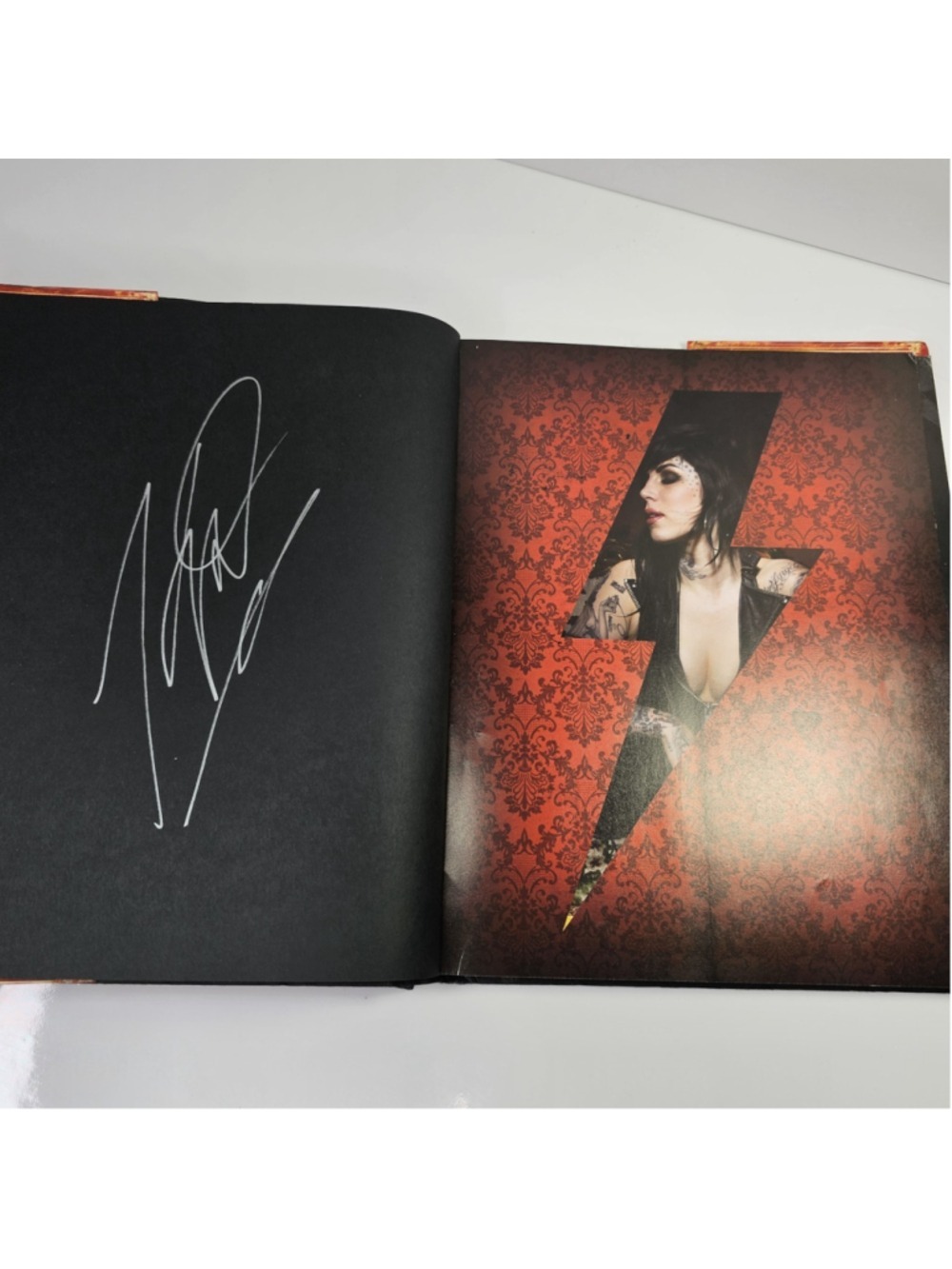SIGNED High Voltage Tattoo by Kat Von D (2009, Hardcover)